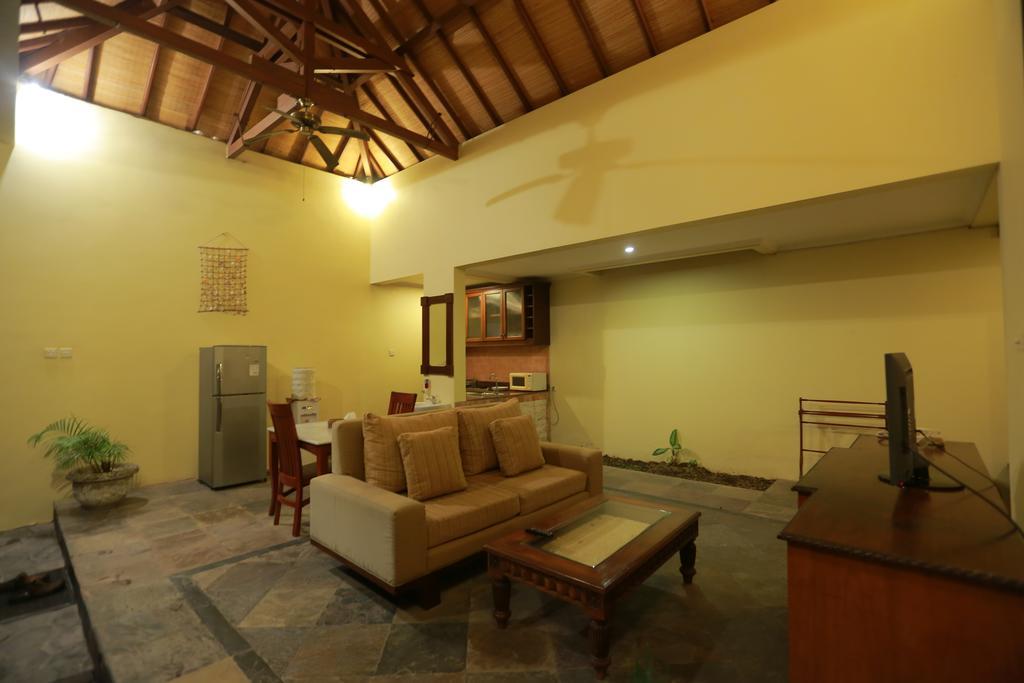 Putri Bali Villa Seminyak  Exterior photo