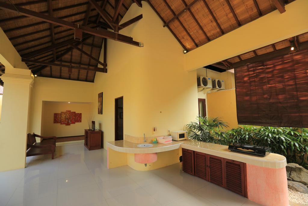 Putri Bali Villa Seminyak  Exterior photo