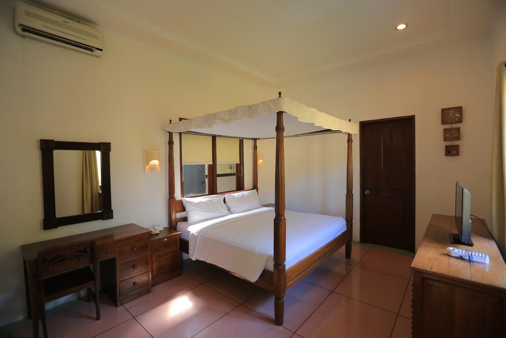 Putri Bali Villa Seminyak  Exterior photo