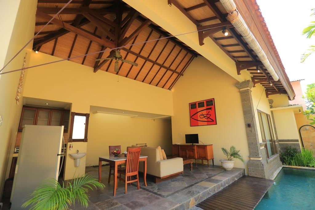 Putri Bali Villa Seminyak  Exterior photo